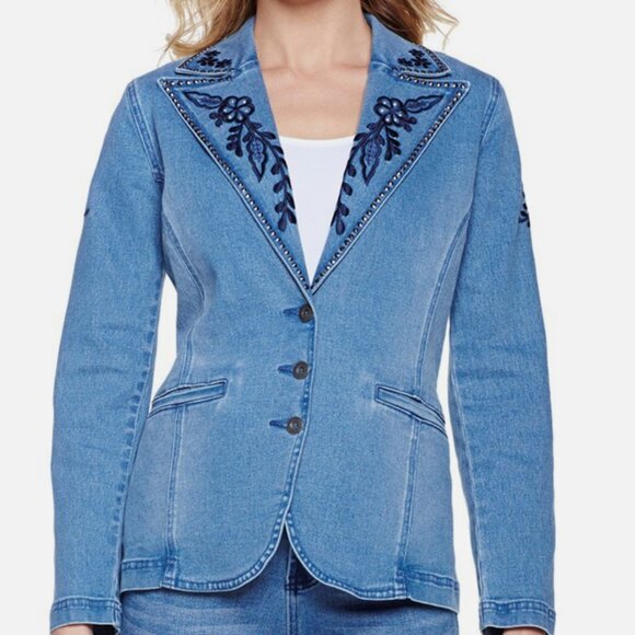 DG2 by Diane Gilman Jackets & Blazers - DG2 Diane Gilman Light-wash Women's Denim Blazer